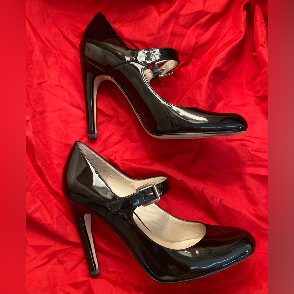 Michael Kors Black Patent Heels - Picture 3 of 11